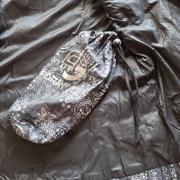 Paisley Bandana Packable Foray Golf Womens Puffer Vest Turtle Neck Zip up Small - Picture 9 of 10